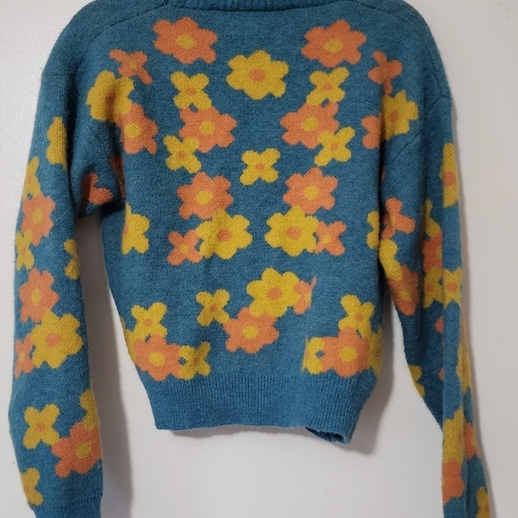 HYFVE‎ Mod Floral V-neck Cardigan Sweater Boho Bright Lagenlook Cottagecore Fun - Picture 3 of 10